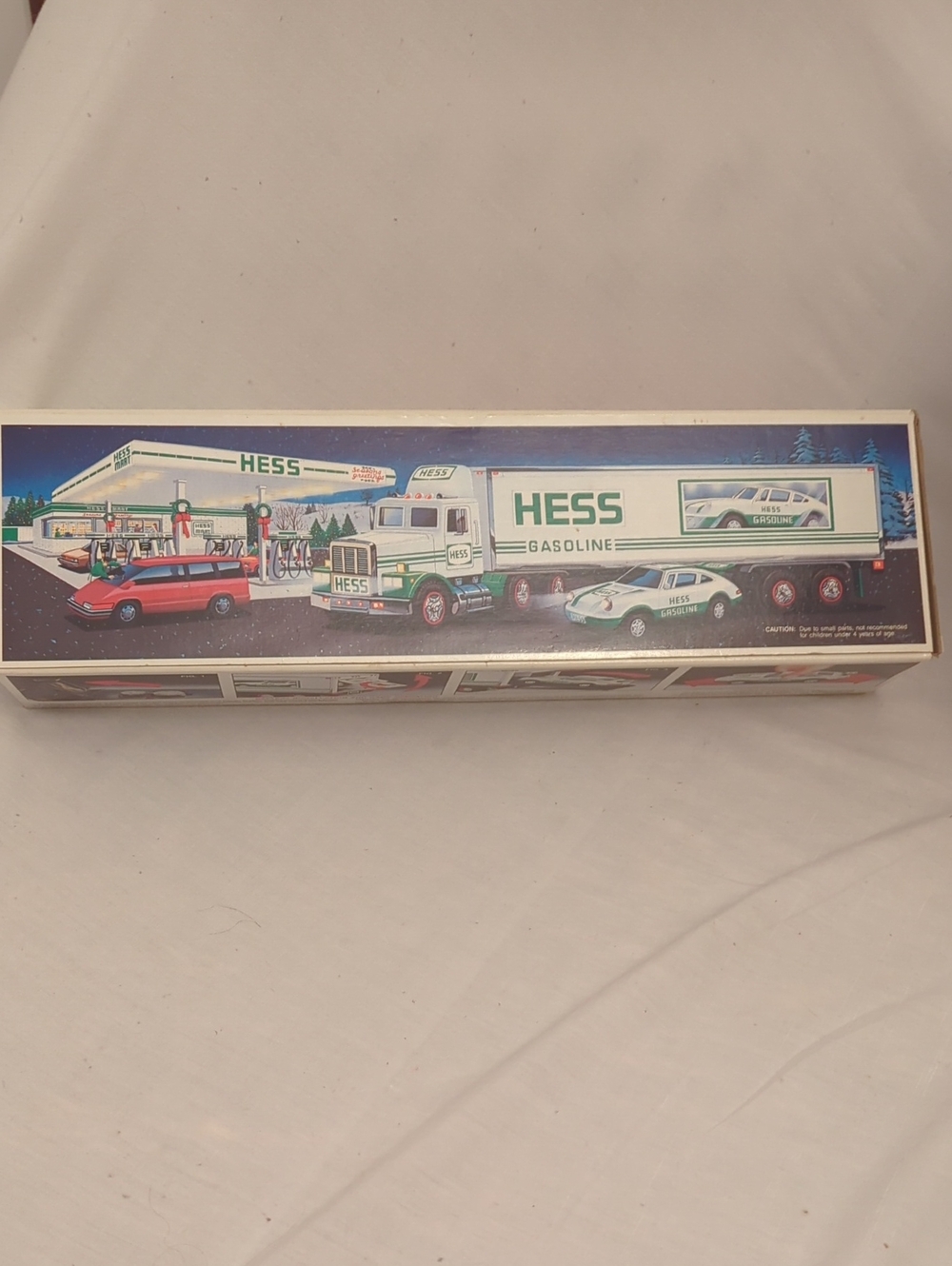 1992 HESS Gasoline Toy 18 Wheeler Truck & Racer